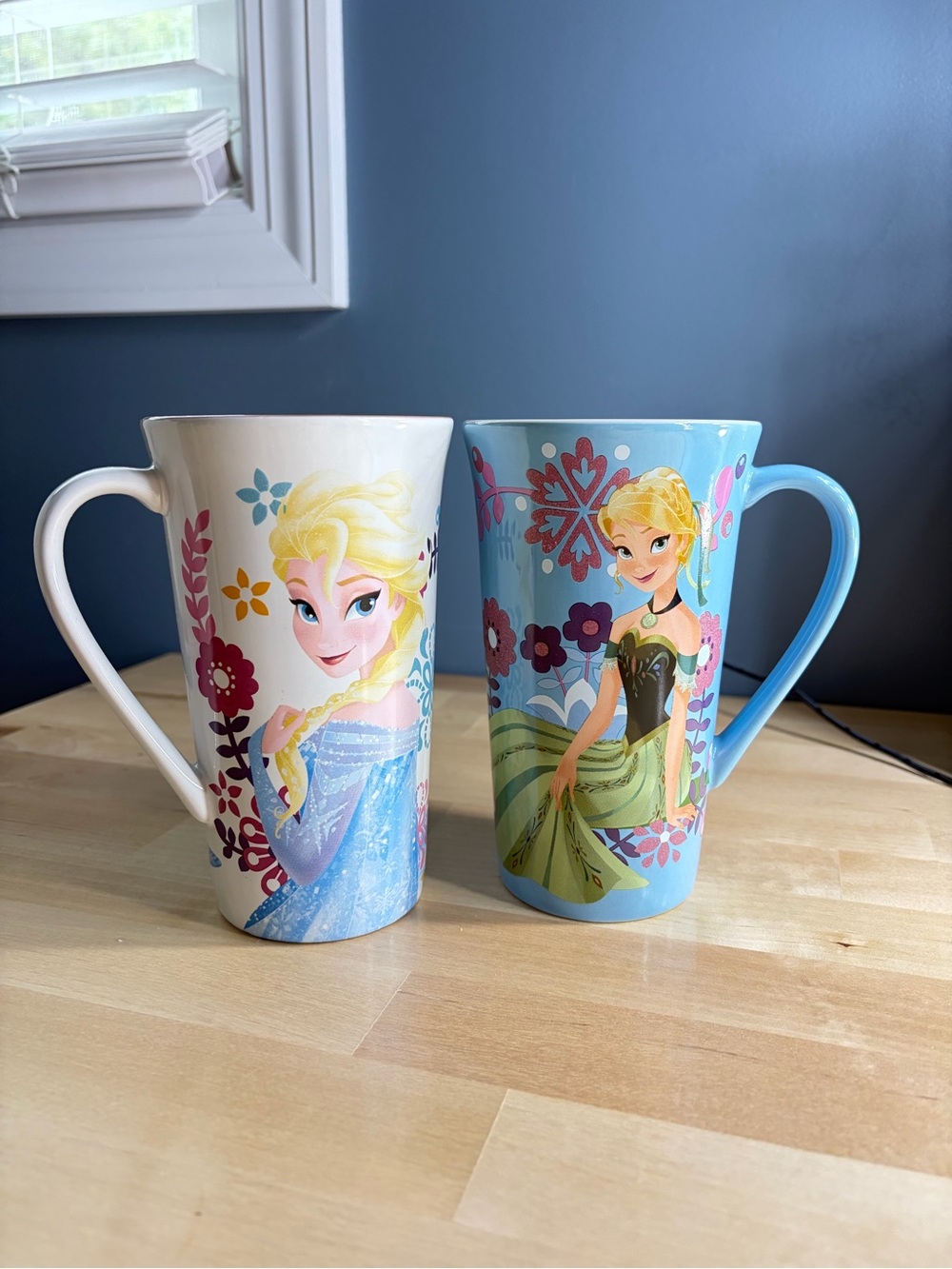 Disney Store Frozen Elsa & Anna Lot Of 2 Tall Coffee Cups/Mugs